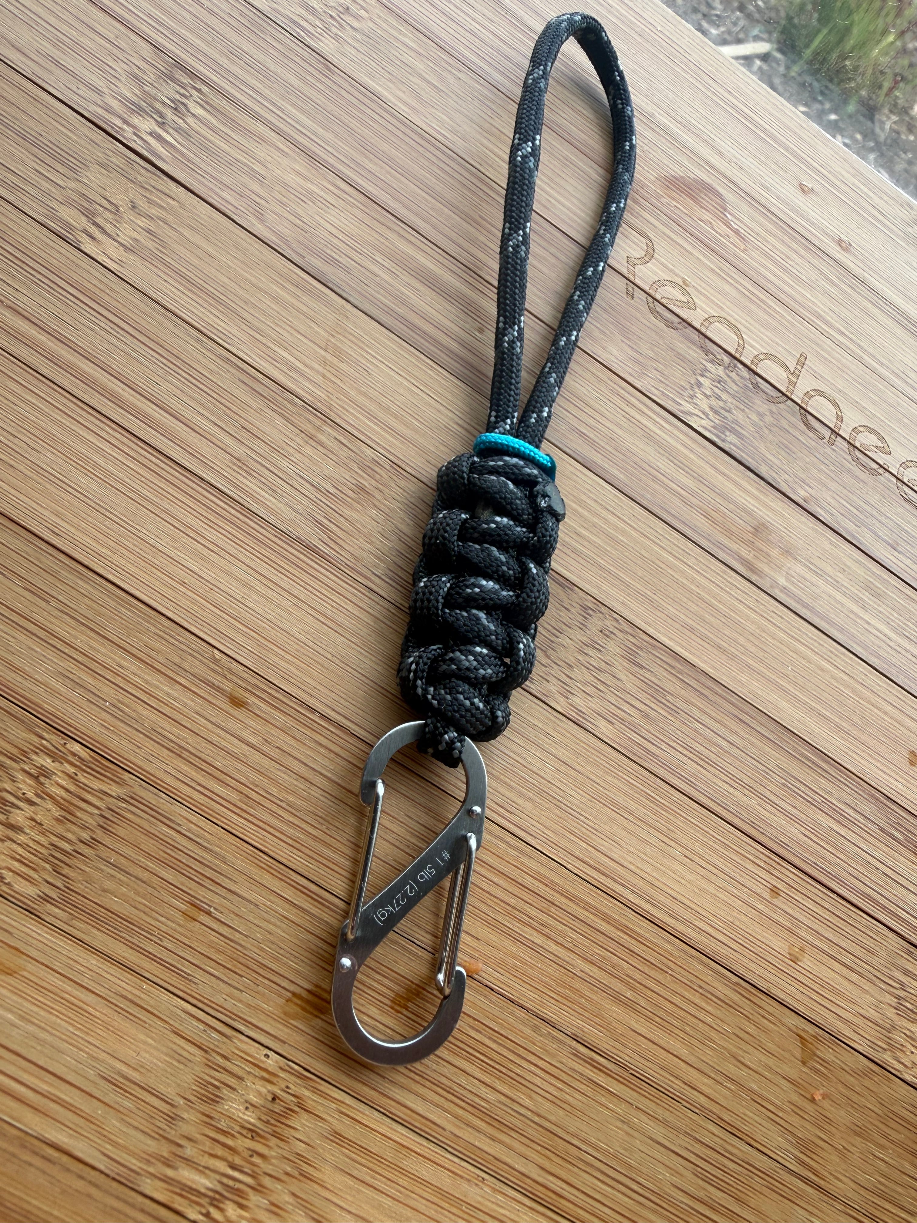 Thin Blue Line Key Fob| Stainless Steel Clip | Paracord Keychain