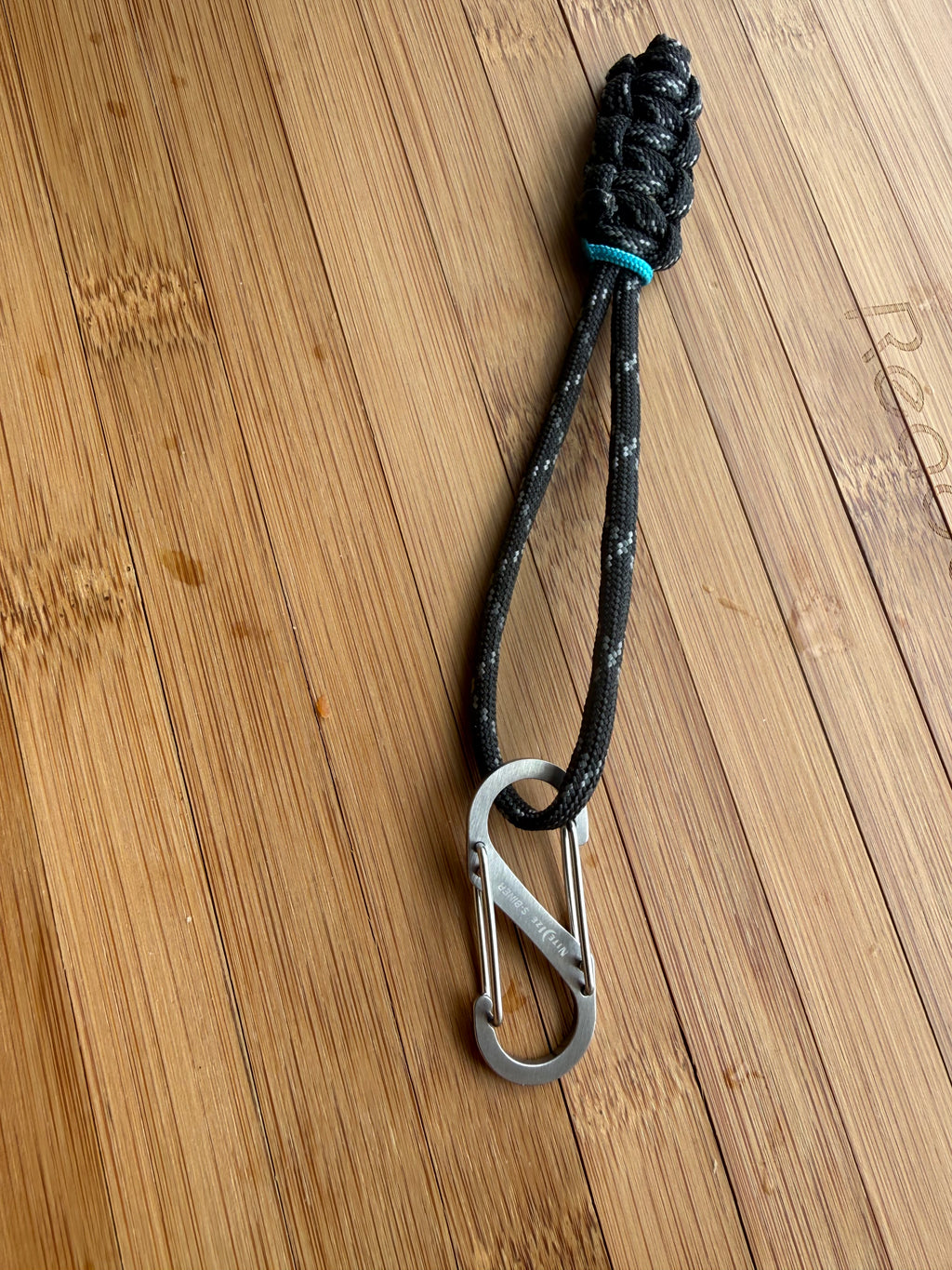 Thin Blue Line Key Fob| Stainless Steel Clip | Paracord Keychain