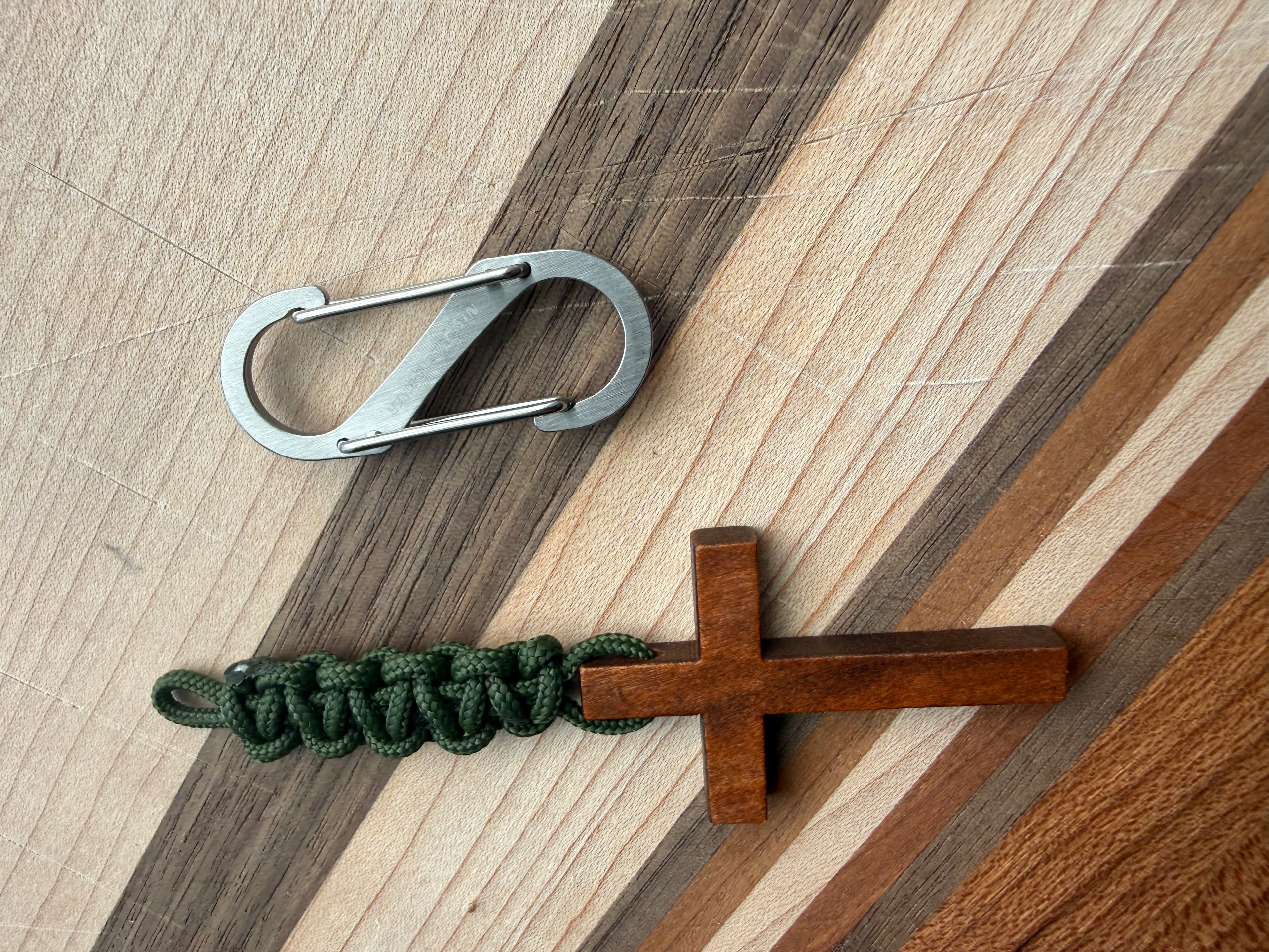 Men's Wooden Cross Short Paracord Keychain With Clip |Military, Outdoors, Faith Accessories, Stocking Stuffers