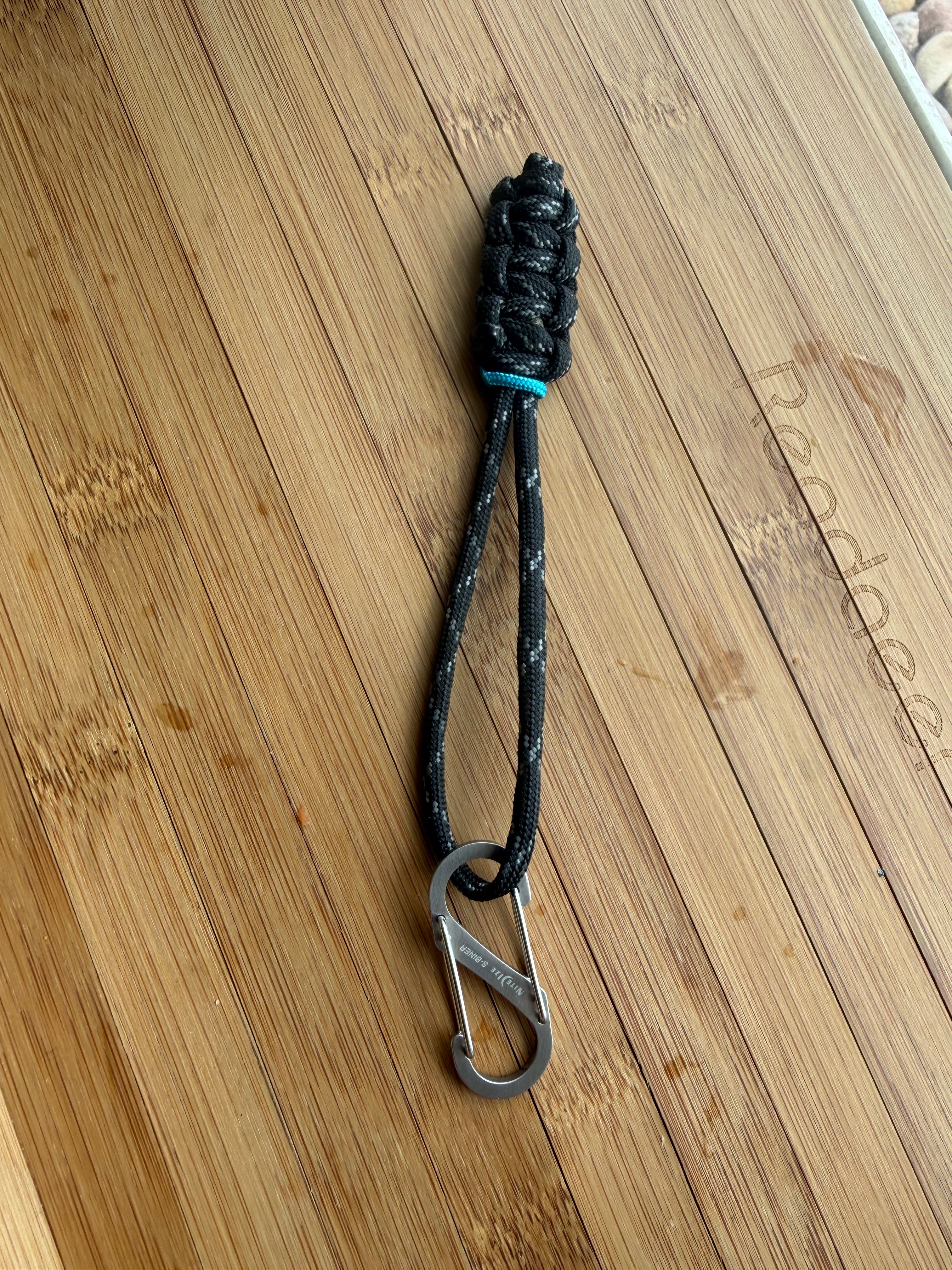 Thin Blue Line Key Fob| Stainless Steel Clip | Paracord Keychain