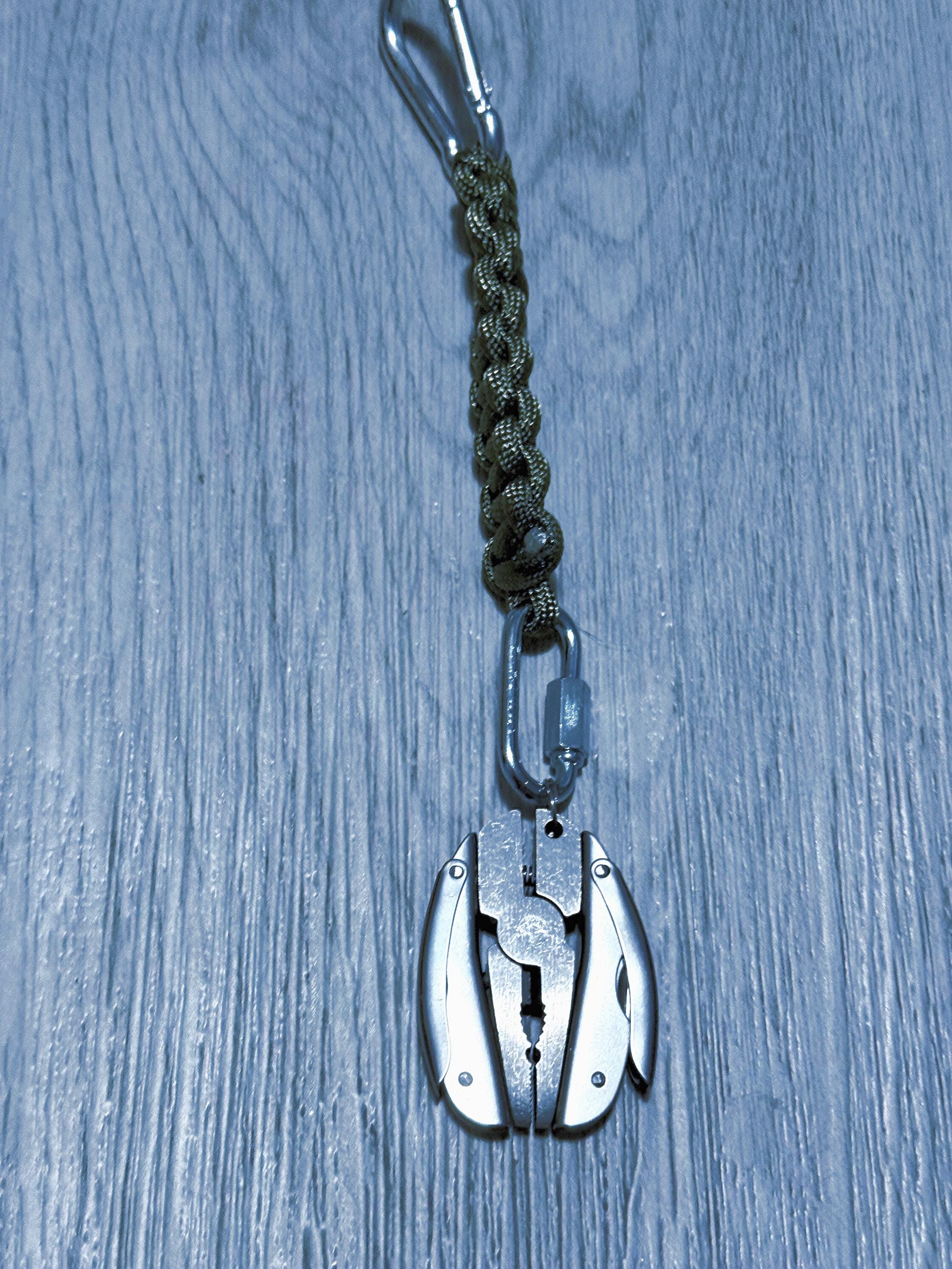 Cobra 550 Paracord Keychain| | Tactical Durable Functional EDC Fob with Multi-Tool| Green or Black| Military| Fishing| Camping
